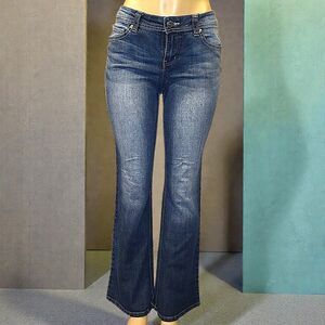 L.E.I. Sophia Y2K Hipster Flare Jeans